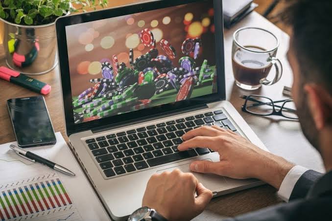 Ζήστε την Εμπειρία του Live Online Casino Μοναδικές Στιγμές και Δυνατότητες